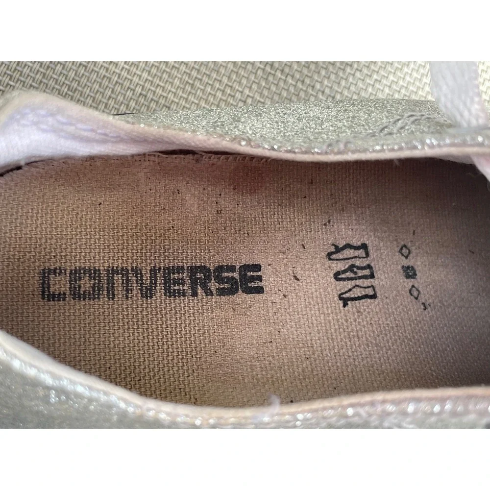 Converse Chuck Taylor All Star Kids Size 2 Silver Glitter Good Low Top Sneakers